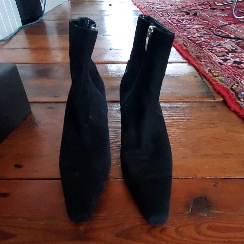 Womans AK  Anne  Klein  IFlex Black Suede Boots - Picture 3 of 6